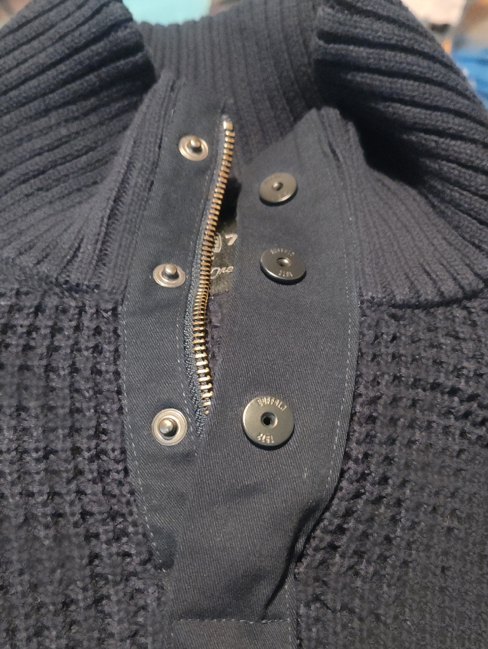 Sweater - Picture 5 of 6